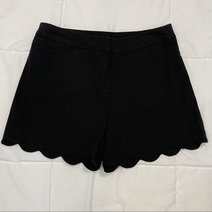 Scalloped Bottom Shorts Size 4 EUC